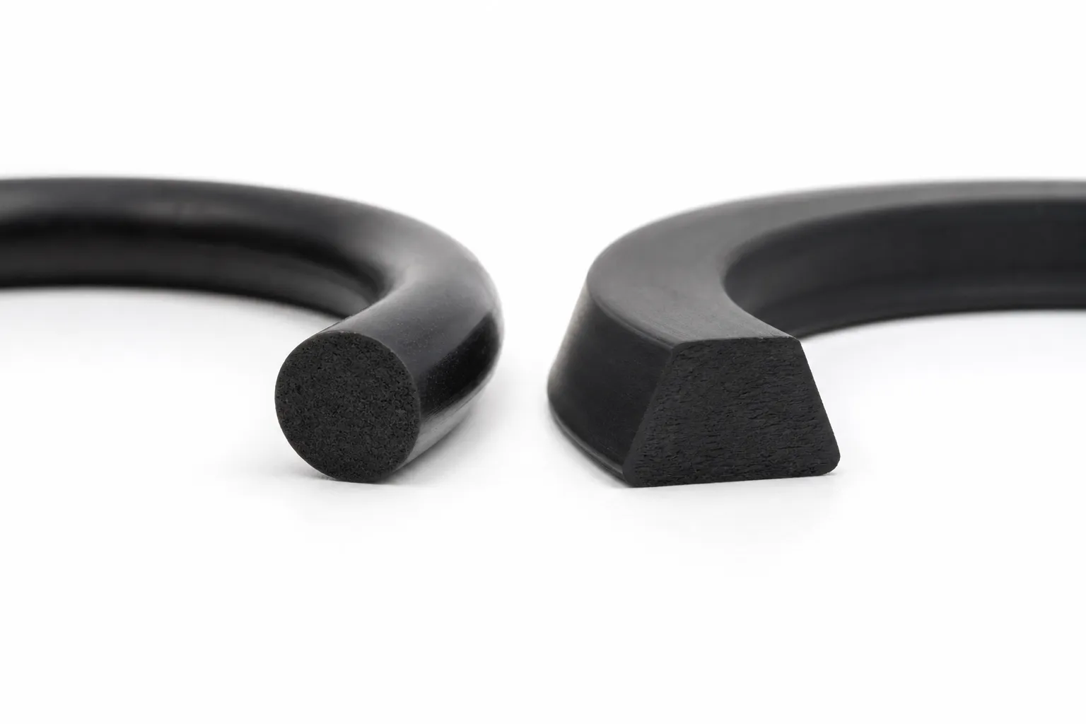 Toric O-ring and diamond-profile DF elastomer cross-sections